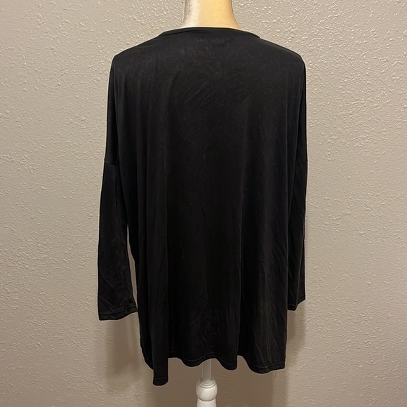 SHE + Sky Black Long Sleeve V-Neck Oversized Top Size Small - Picture 3 of 6